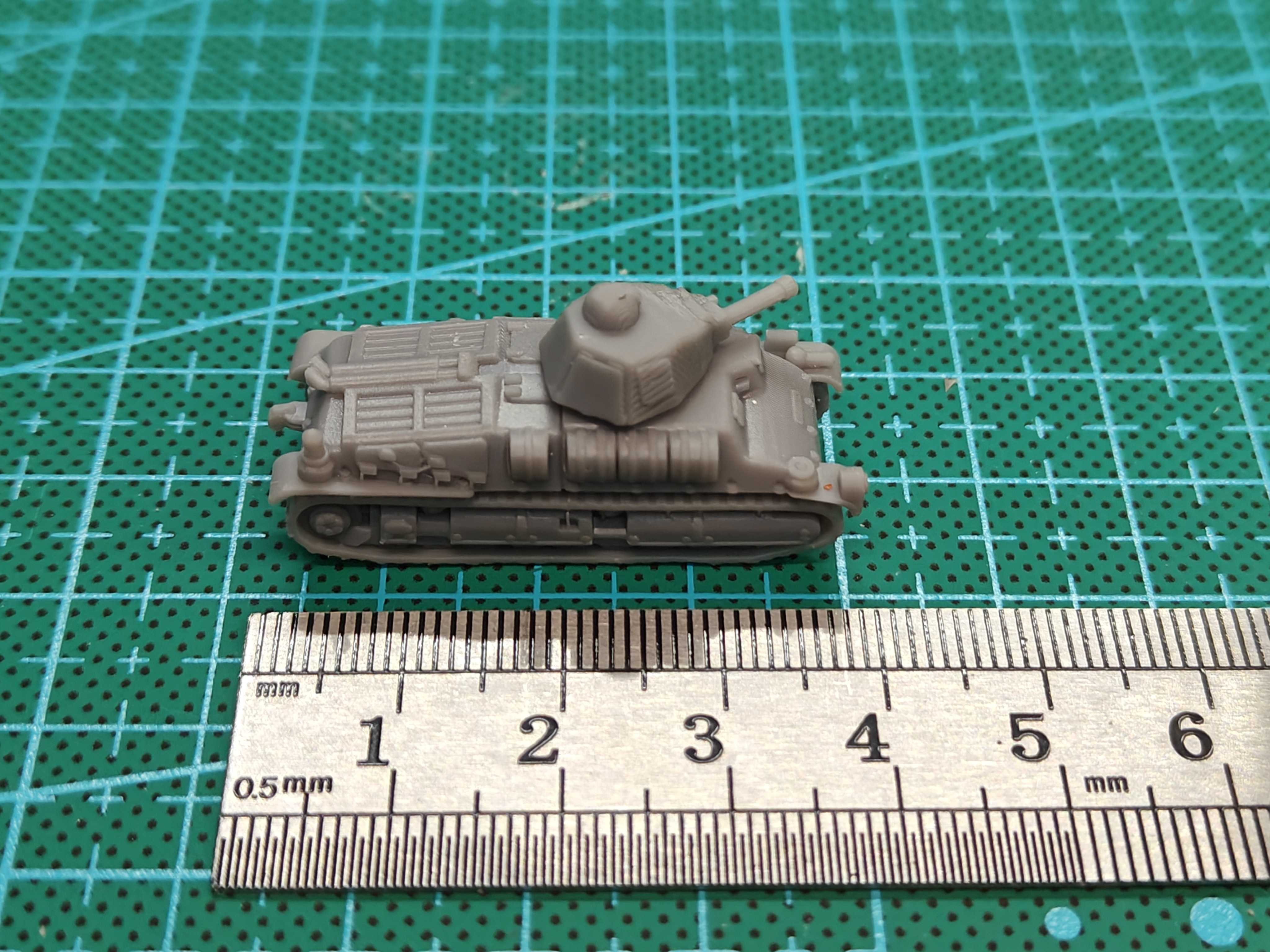 Model Kit Kotobukiya - 1/144 Scale Somua s35 Tank MODEL
