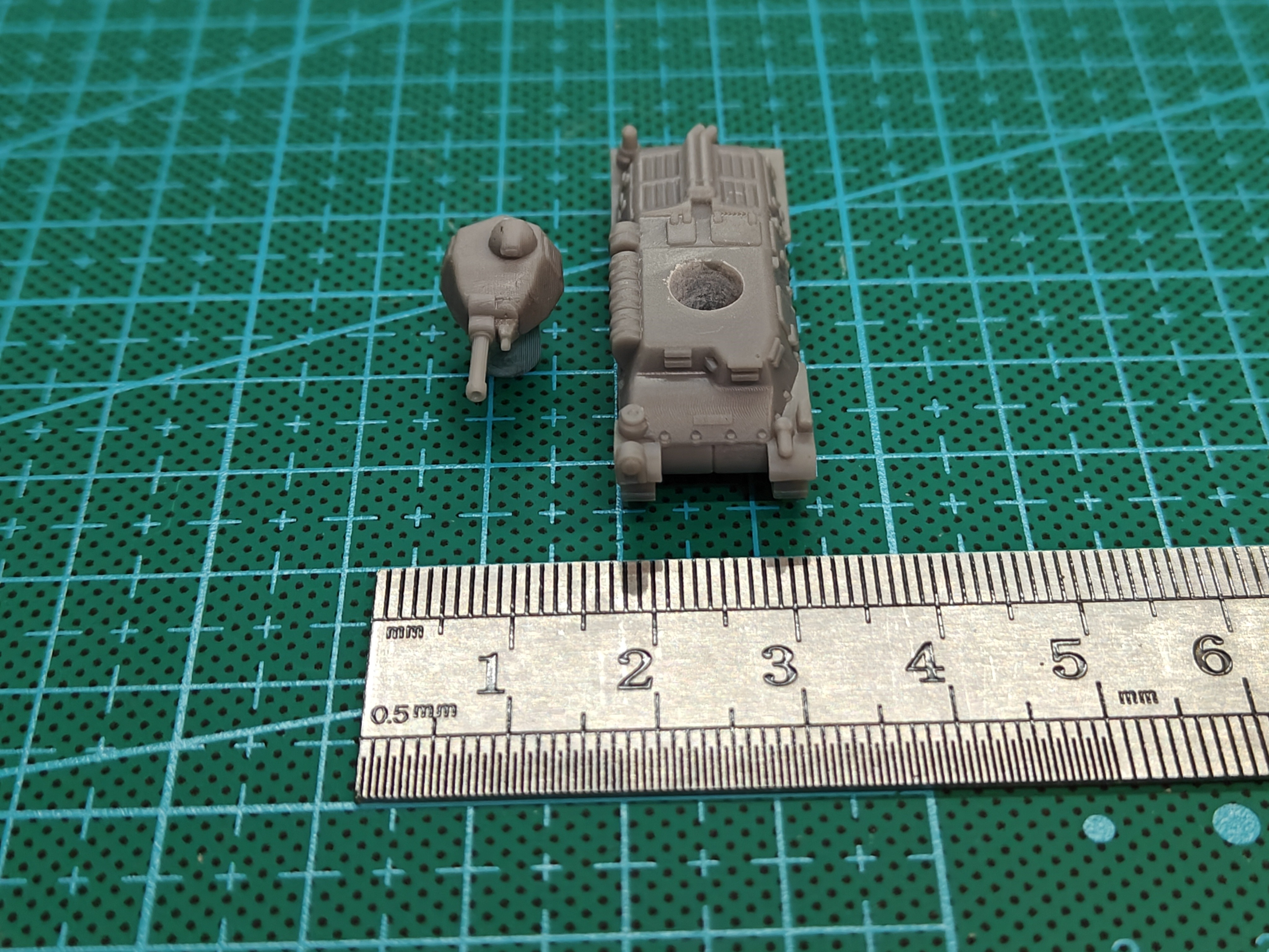 1/144 Scale Somua s35 Tank  MO - Model Kit Kotobukiya 评论和价格
