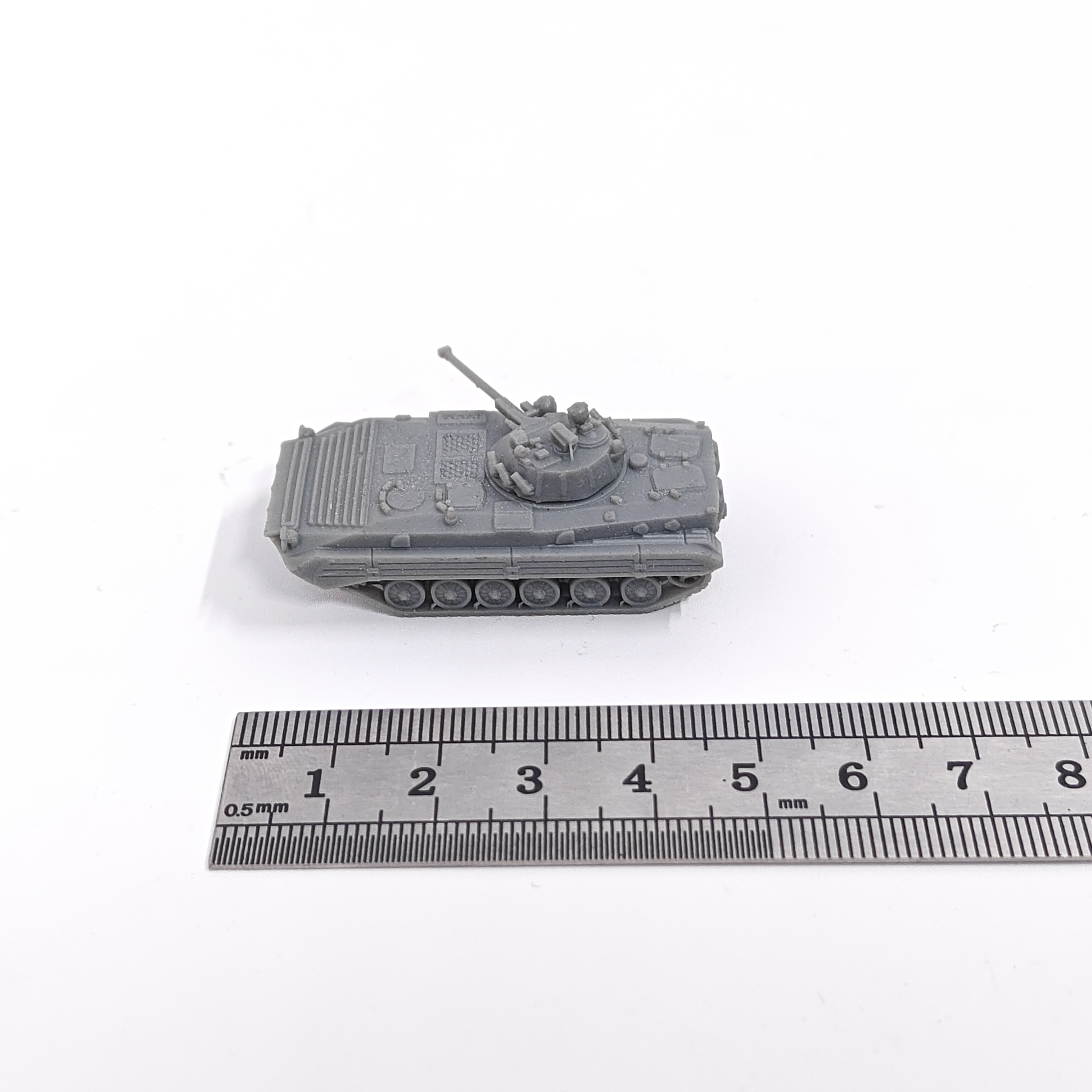 1/144 Scale BMP-2 Fighting Veh - Model Kit Yamato Space 评论和价格